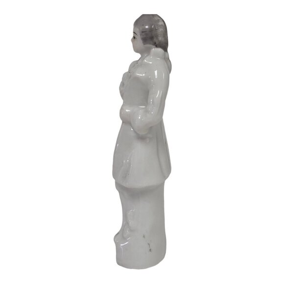 Vintage Porcelain Colonial Man Figurine 5" Made in Japan Collectible Decor - Picture 4 of 7